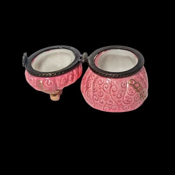 Beautiful Pink With Gold Accent Princess Trinket Box Pill Box With Crown 2.25" - Picture 5 of 7